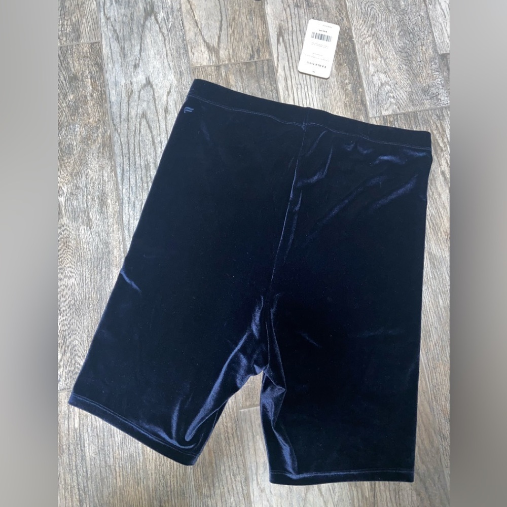 Fabletics High waisted velour Short